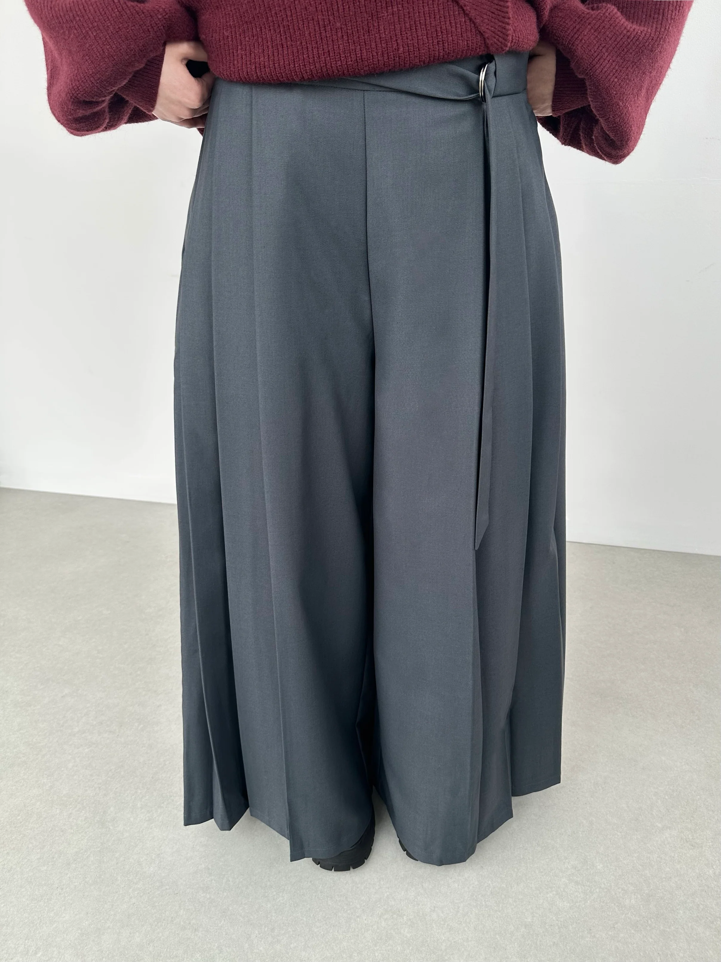 Pantalon plissé — Gris - Image 3